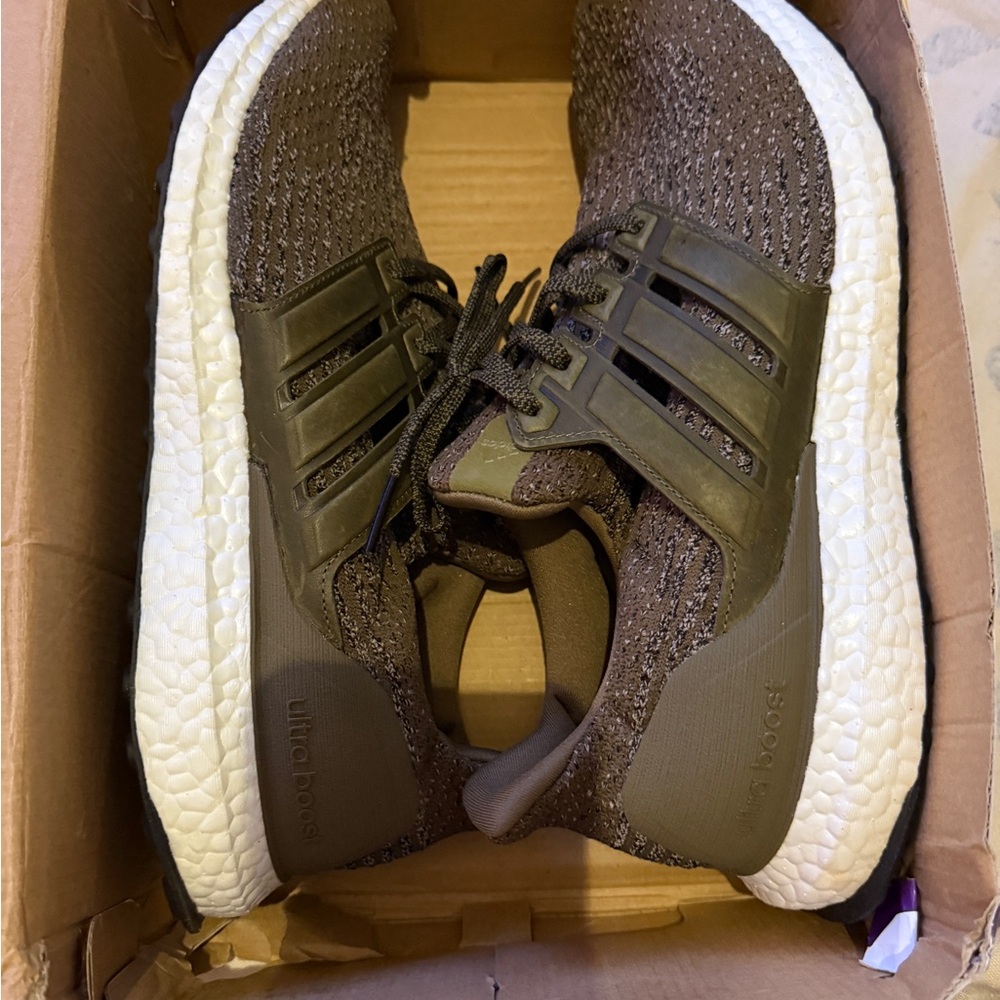 Adidas Ultra Boost Olive Sz 11